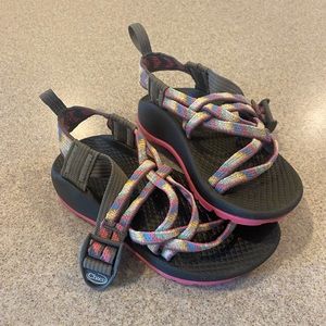 little kid/toddler size 10 Chacos